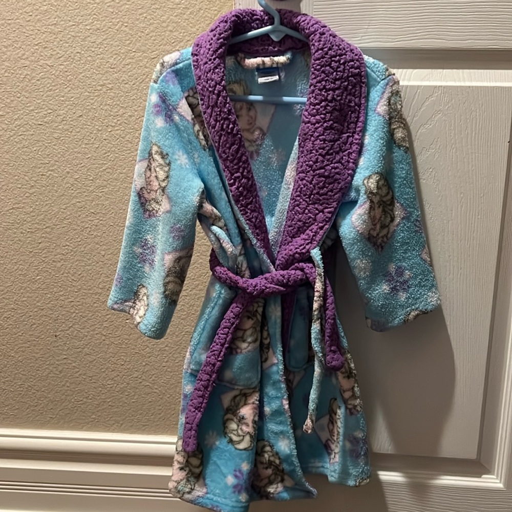 Elsa robe
